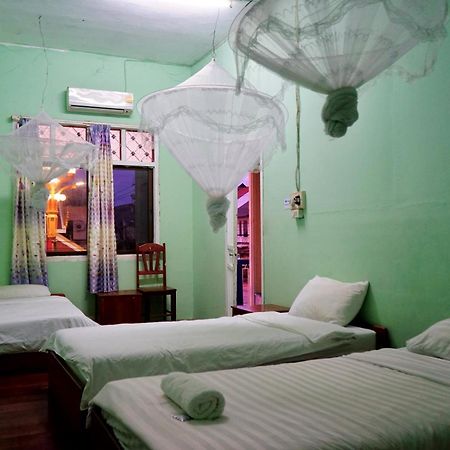 Kfg Guesthouse ท่าแขก ภายนอก รูปภาพ