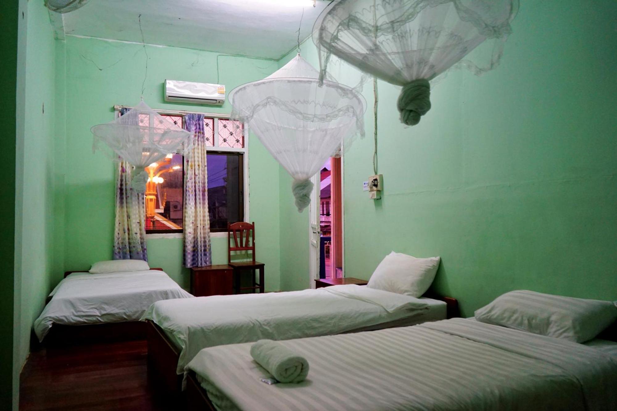 Kfg Guesthouse ท่าแขก ภายนอก รูปภาพ
