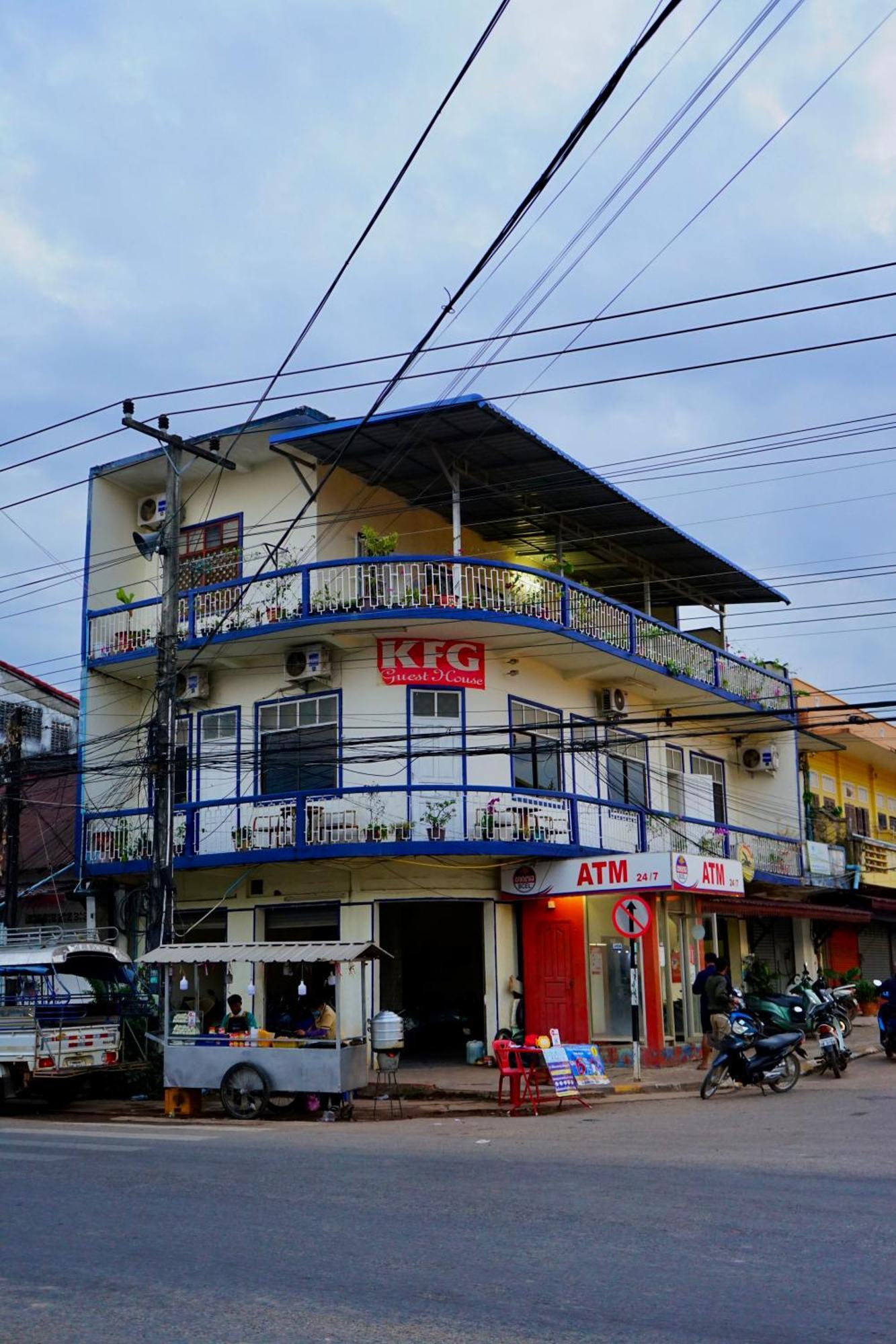 Kfg Guesthouse ท่าแขก ภายนอก รูปภาพ