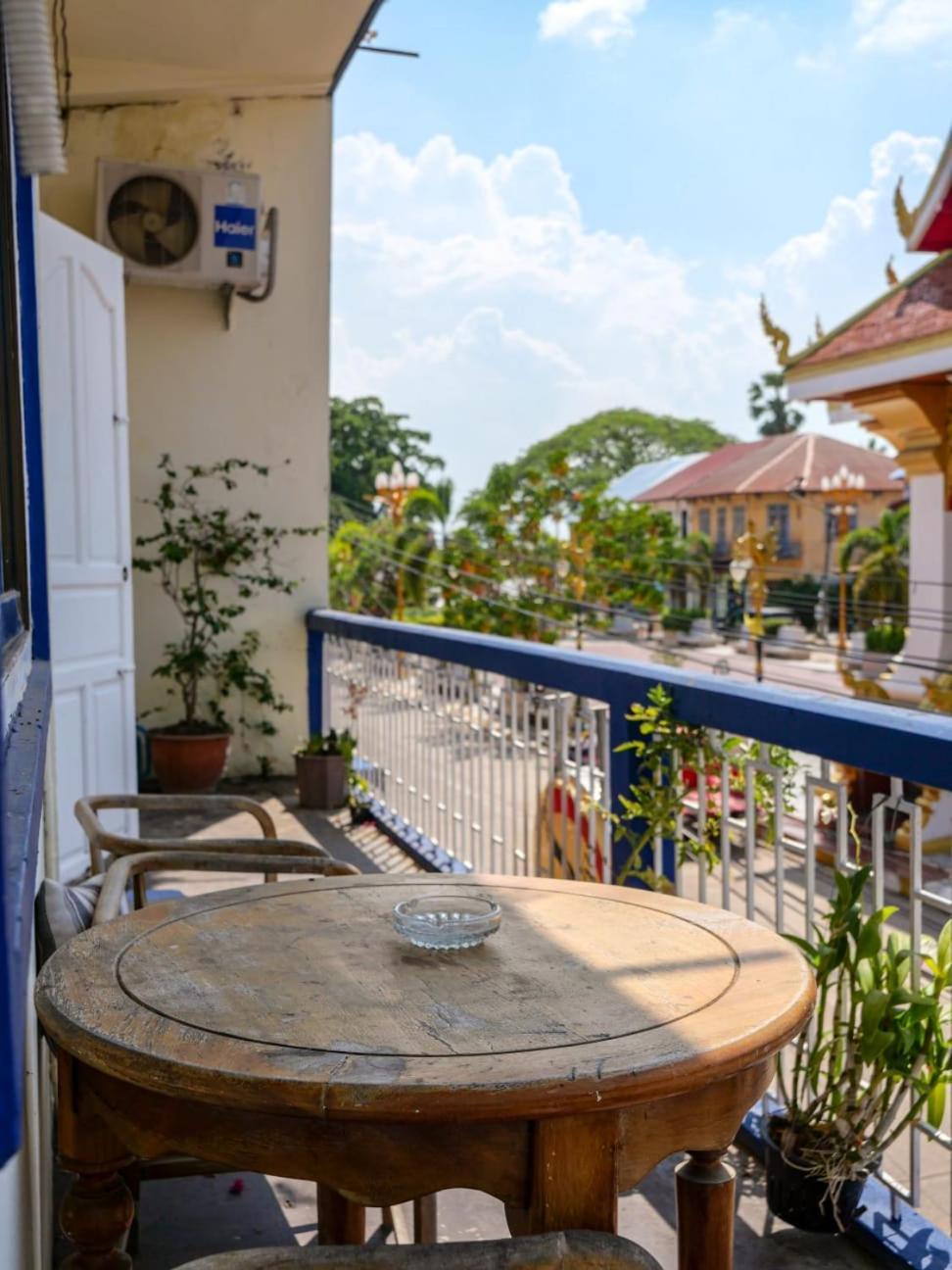 Kfg Guesthouse ท่าแขก ภายนอก รูปภาพ