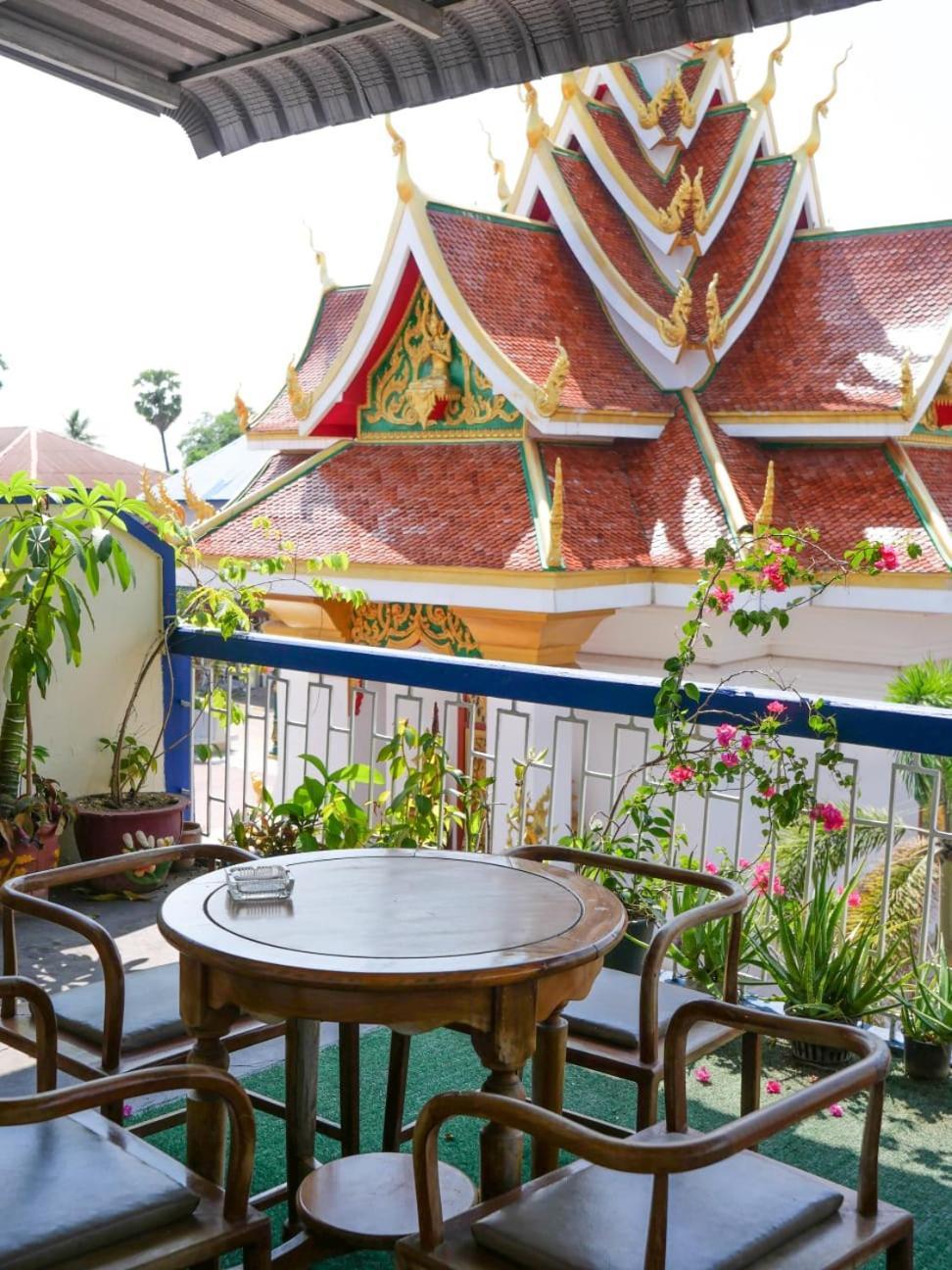 Kfg Guesthouse ท่าแขก ภายนอก รูปภาพ